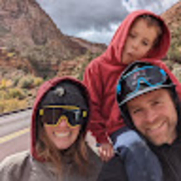 Profile Picture of Kris Mcmechan (@krismcmechan) on Poshmark