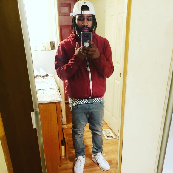 Profile Picture of Mark Brooks (@markbrooks936) on Poshmark