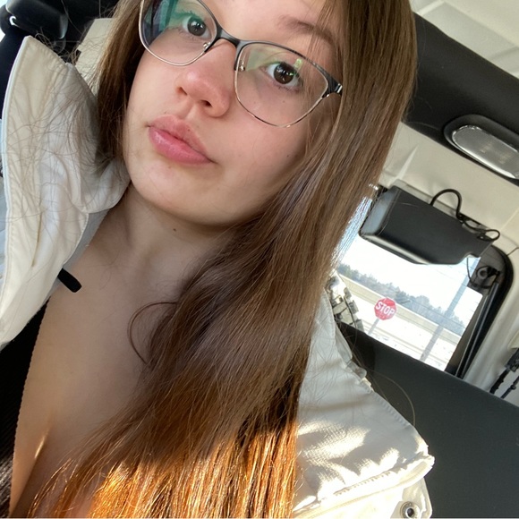 Profile Picture of Jae Williams (@msjwilliams926) on Poshmark