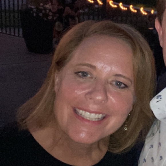 Profile Picture of Jennifer Hoyt (@hoytjennifer05) on Poshmark