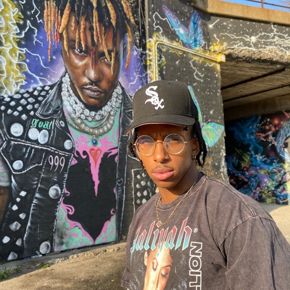 Profile Picture of Brandon Tate (@suigeneristate) on Poshmark