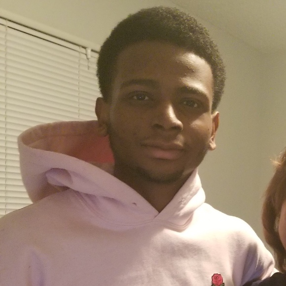 Profile Picture of Stephan Moore (@314elnino) on Poshmark