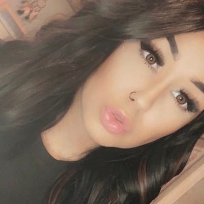 Profile Picture of Cynthia Kathleen 💋 (@CynthiakayJ) on Twitter