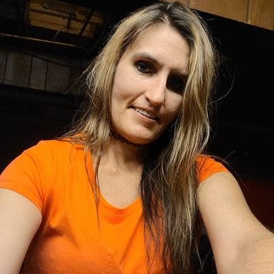 Profile Picture of Lisa Theodore (@LisaTheodore6) on Twitter