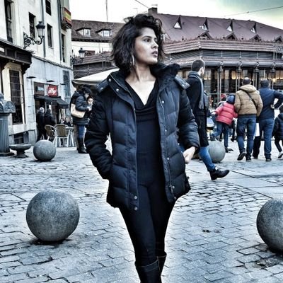 Profile Picture of Swati Randev-Verma (@silv3rglee) on Twitter