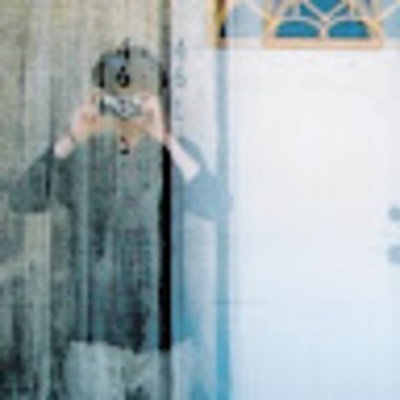 Profile Picture of Rob Holt (@rob_holt) on Poshmark