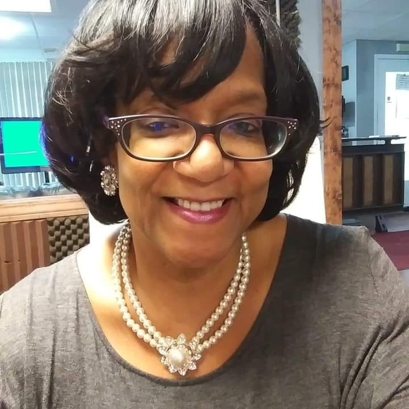 Profile Picture of Kimberly Price-mcdade (@kdijshep19) on Poshmark