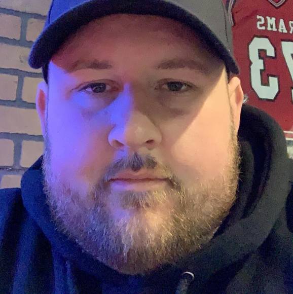 Profile Picture of Nicholas Mackay (@mackay625) on Poshmark