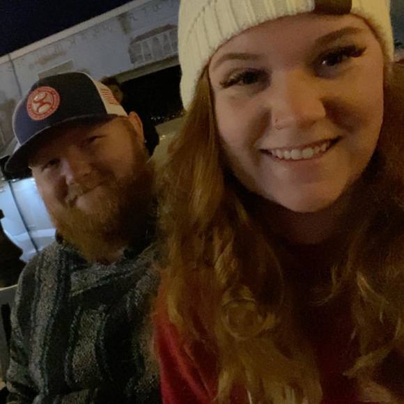 Profile Picture of Lisa Fox (@lisa_fox1992) on Poshmark