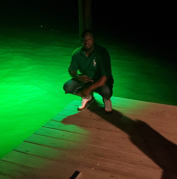 Profile Picture of Chris Wyatt (@chriswyatt292) on Poshmark