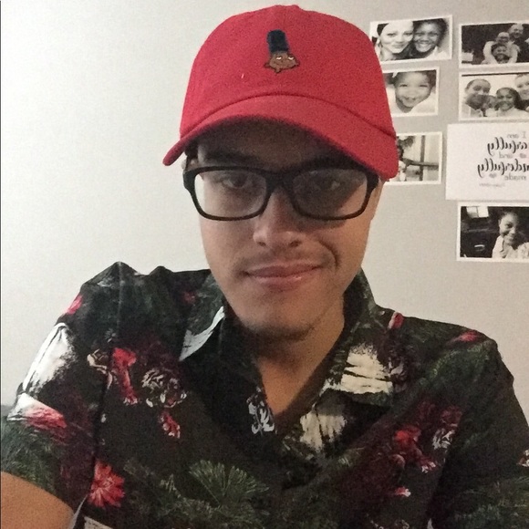 Profile Picture of Stephen Jimenez (@imapolloxs) on Poshmark