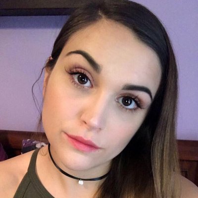 Profile Picture of Grace Blake (@notsoograceful) on Twitter