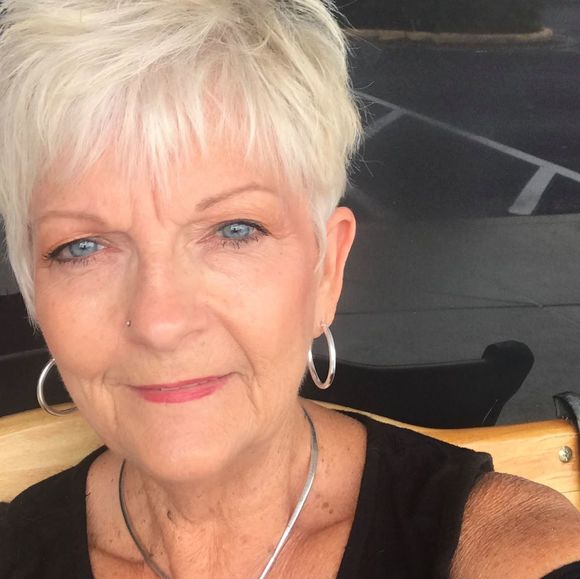 Profile Picture of Pam Gallagher (@pam_gallagher) on Poshmark