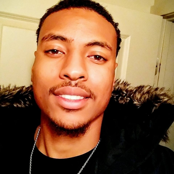 Profile Picture of Xavier Taylor (@xvrtaylor17) on Poshmark