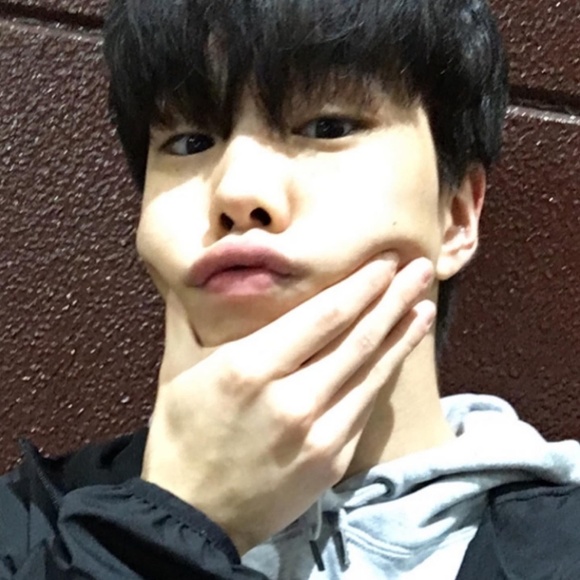 Profile Picture of Kenta Takada (@kylekenta) on Poshmark