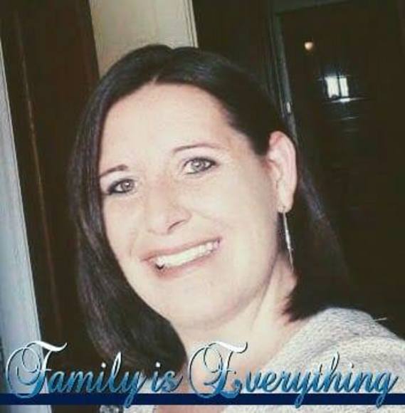 Profile Picture of Crystal Finnerty (@crystalfinne368) on Poshmark