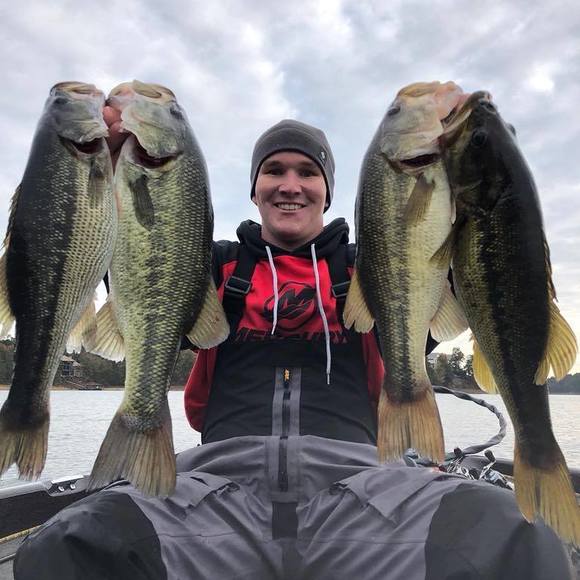 Profile Picture of Chris Teer (@chris_teer) on Poshmark