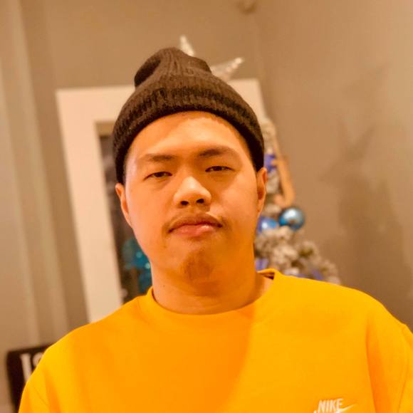 Profile Picture of Kevin Yanson (@dudzieyanson) on Poshmark