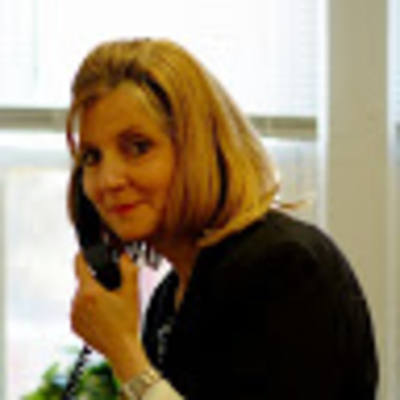 Profile Picture of Esty Koplen (@estykoplen) on Poshmark