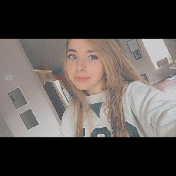 Profile Picture of Anessa Mccarroll (@anessa_mcc) on Poshmark