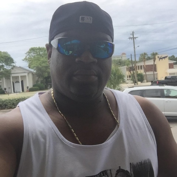 Profile Picture of Alvis Johnson (@albo223) on Poshmark