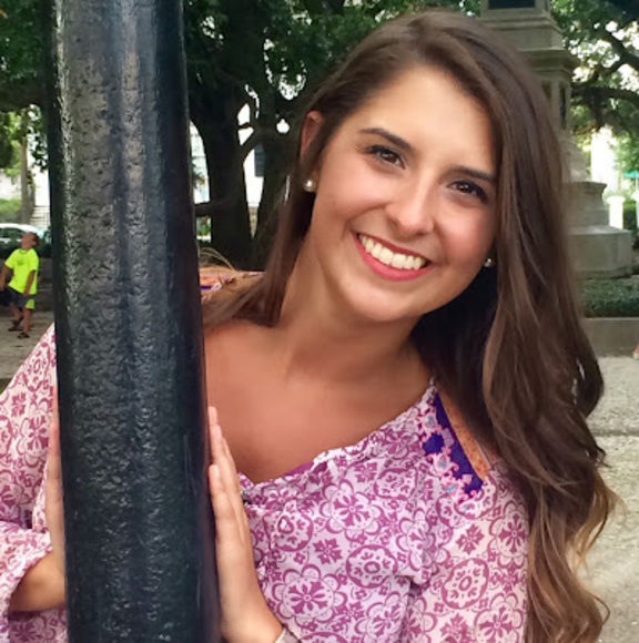 Profile Picture of Kayla Goebelbecker (@goebelbeckerka) on Poshmark