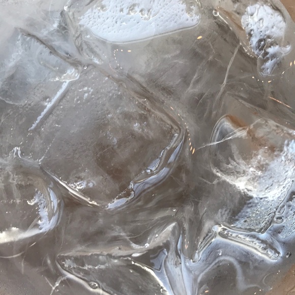 Profile Picture of Lisa Misakian (@lisamisakian) on Poshmark