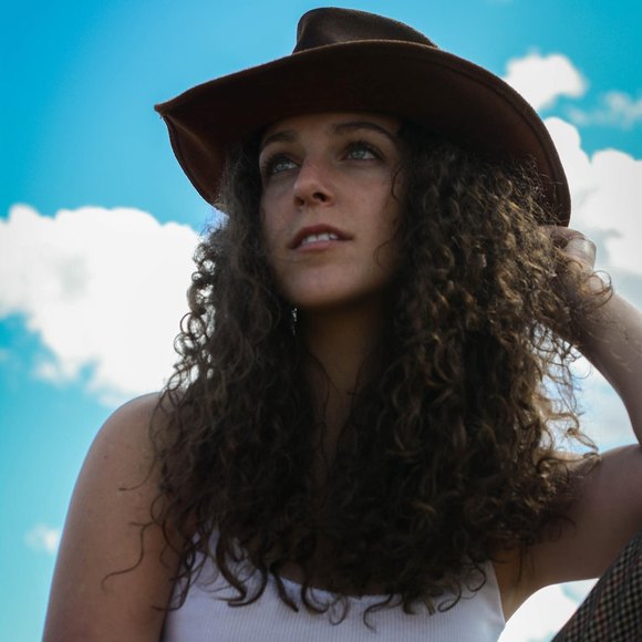 Profile Picture of Mallory Perschke (@mape6980) on Poshmark