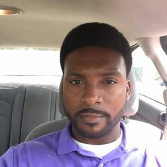 Profile Picture of Dominique Stewart (@dominiquestewar) on Poshmark