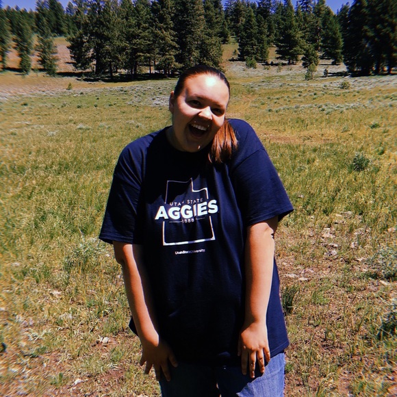 Profile Picture of Meredith Beeghly (@_meredith22_) on Poshmark