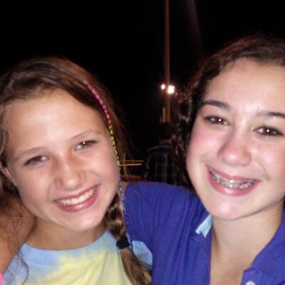 Profile Picture of Devin Roberson (@DROBLOVESCHEER) on Twitter