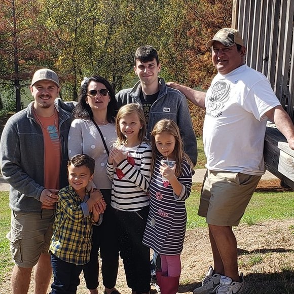 Profile Picture of Donna Anzaldua (@donnaanzaldua) on Poshmark