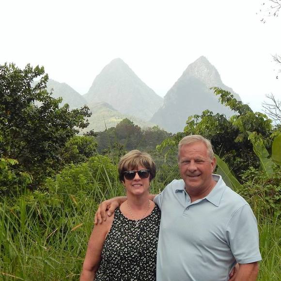 Profile Picture of Steve Bertsch (@sbertsch2000) on Poshmark