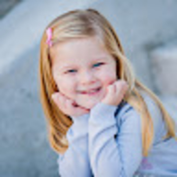 Profile Picture of Chandra Criffield (@ccriffield) on Poshmark