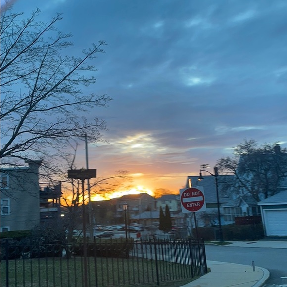 Profile Picture of Chloe Mcgrath (@chloe_mcgrath) on Poshmark