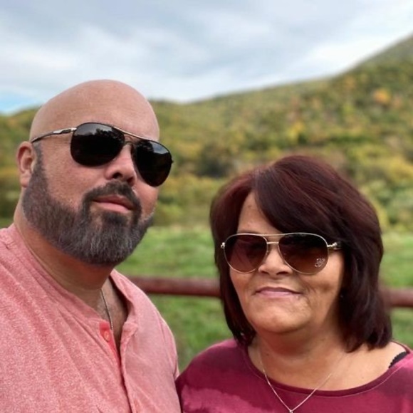 Profile Picture of James Arrington (@jamazaun74) on Poshmark