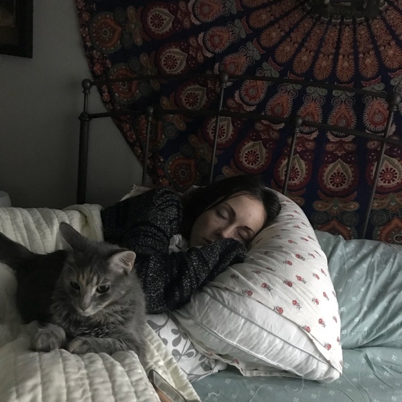 Profile Picture of Amelia Bramucci (@locaamelia) on Poshmark