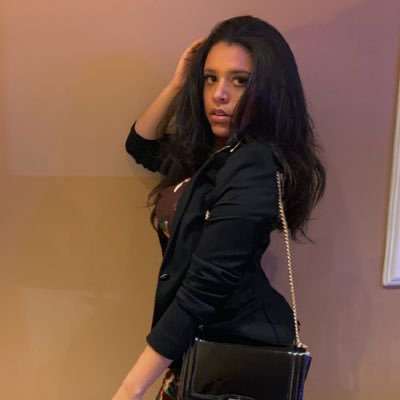 Profile Picture of Anne Nunes (@nunes1anne) on Twitter