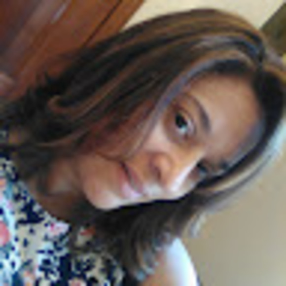 Profile Picture of Alechia Wright (@alechiaw) on Poshmark
