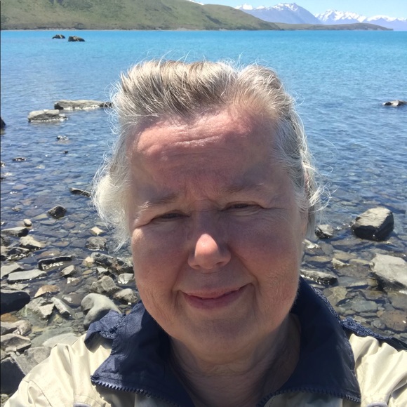 Profile Picture of Pat Walls (@pwalls6442) on Poshmark