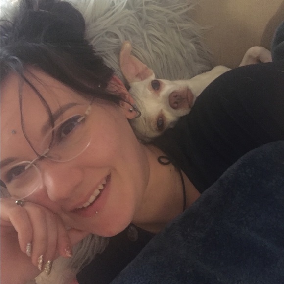Profile Picture of Ariel Mcquain (@arielmcquain) on Poshmark