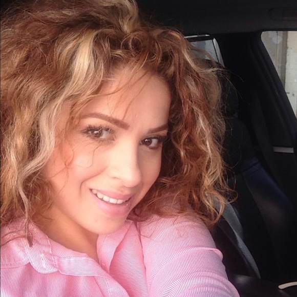 Profile Picture of Luz Armenta (@armentalopez) on Poshmark