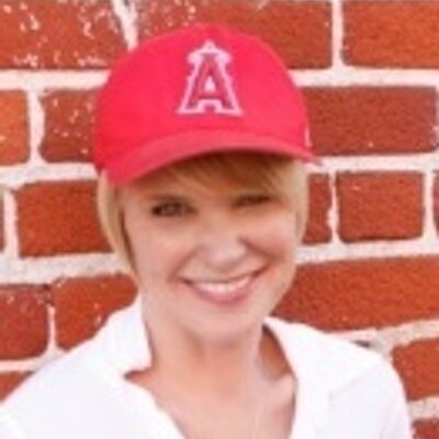 Profile Picture of Ellen Bell (@AfternoonAngel) on Twitter