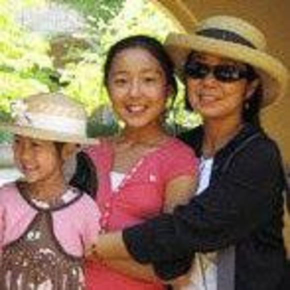 Profile Picture of Feng Liu (@fen_liu) on Poshmark