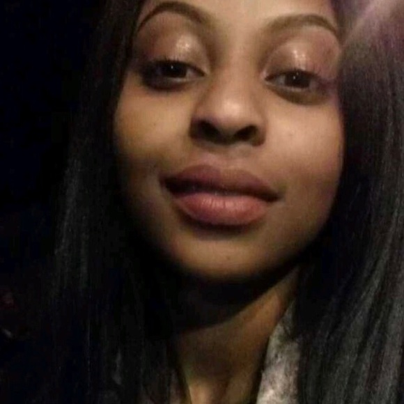 Profile Picture of Onion Quality (@onionquality) on Poshmark