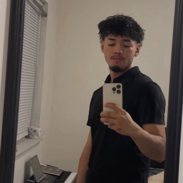 Profile Picture of Irving (@alvirvvv) on Tiktok
