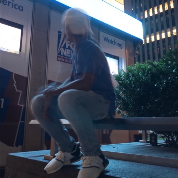 Profile Picture of Joshua Gonzalez (@zalosh) on Poshmark