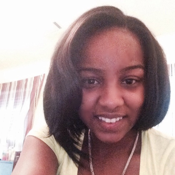 Profile Picture of Katelyn Moore (@kjm93) on Poshmark