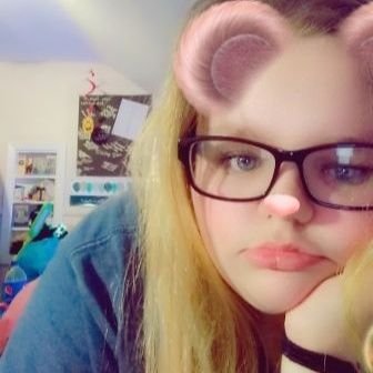 Profile Picture of Blondie (@PaigePoulin4) on Twitter