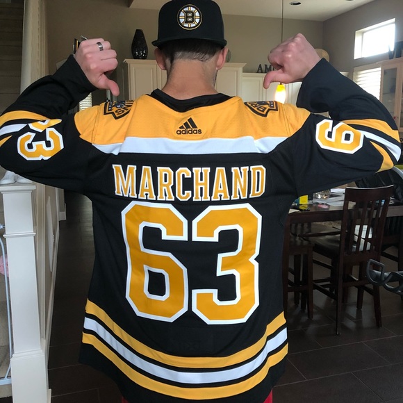 Todd Boemmels - Poshmark Profile Picture of Todd Boemmels (@tjboemmels) on Poshmark